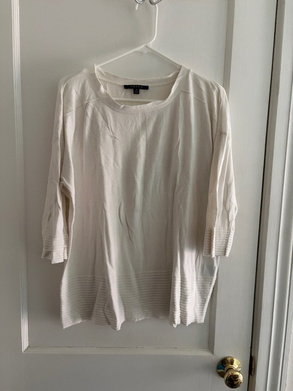 Cyrus Cream Lightweight Ribbed-Hem Pullover
